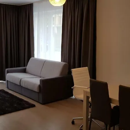 Thomas-Apartments Apartment